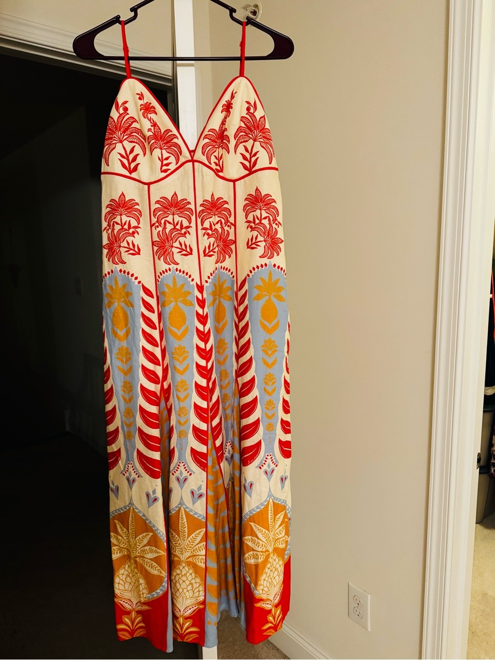 NWT FARM Rio Coral and Cream Botanical-Print Spaghetti-Strap Maxi Dress - Picture 3 of 5